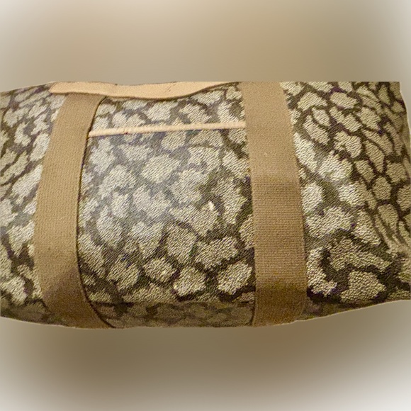 Yves Saint Laurent Duffle Bag - Picture 11 of 16